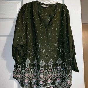 Pink Republic - Green Long Sleeve Flowy Blouse with Floral Designs - Size S 🌿